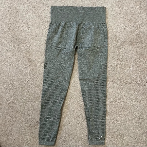 Gently worn Gymshark leggings - Picture 3 of 4